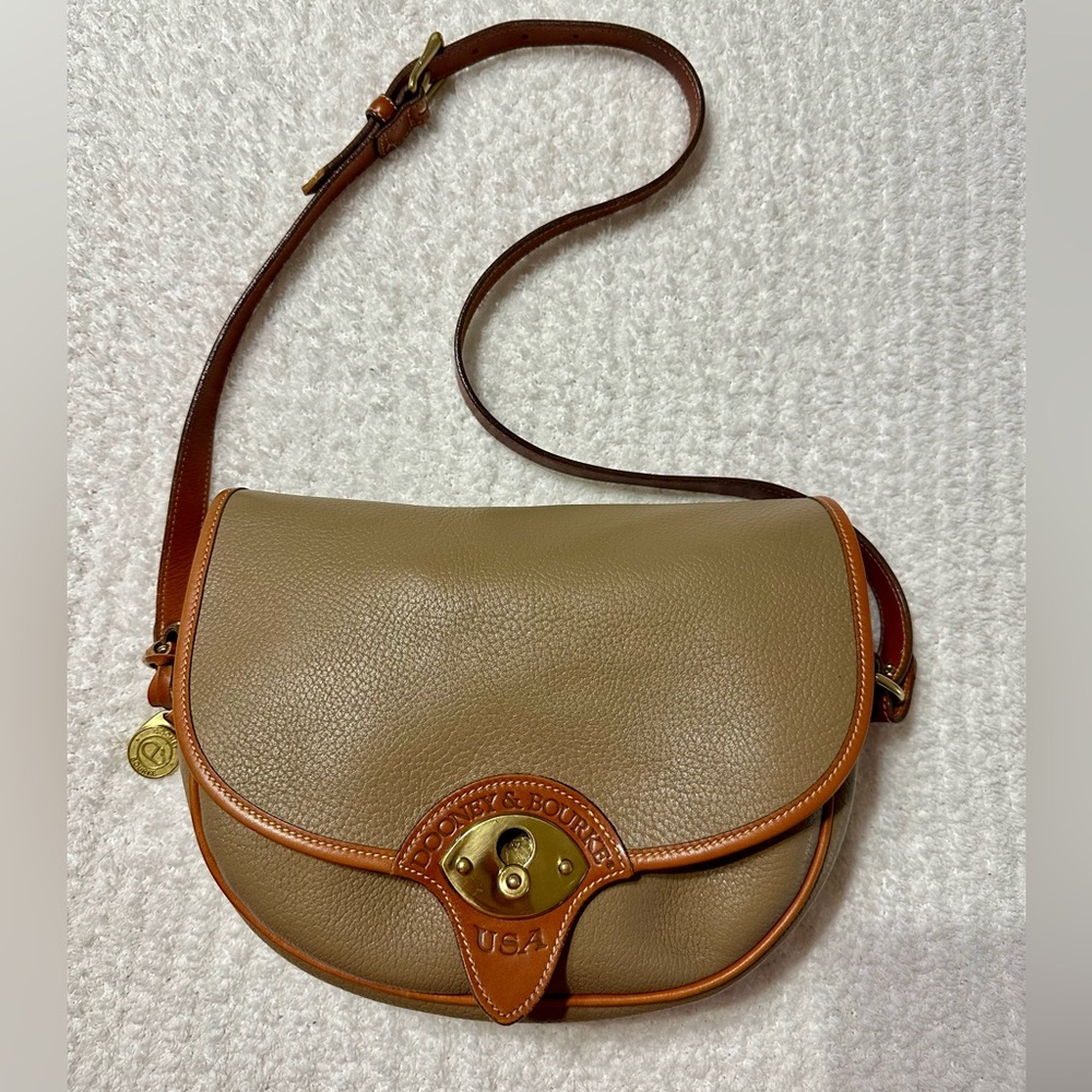 Classic vintage Dooney & Bourke Large Cavalry Trooper